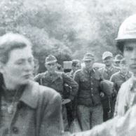 Margarida Mirschmann sendo presa pela Gloriosa Polícia do Exército